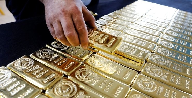Банки РФ распродают золото