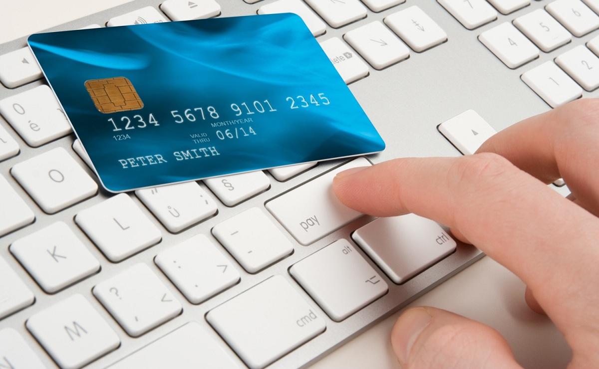 Как оформить кредитную карту через Интернет
