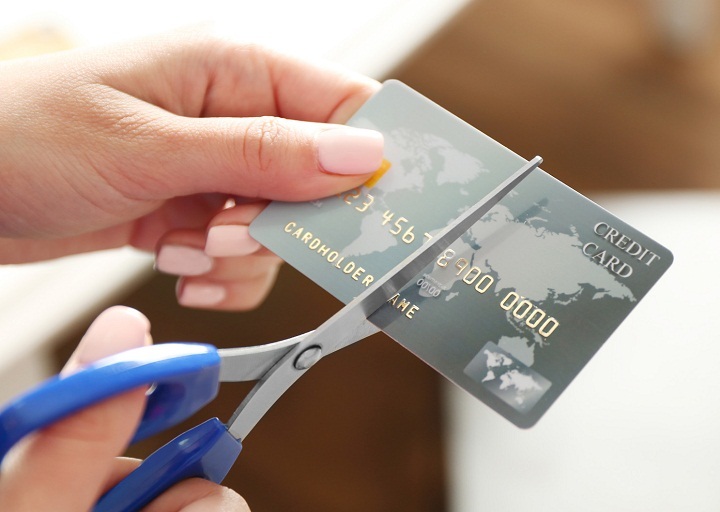 Кредитная карта с грейс-периодом. Обслуживание и закрытие