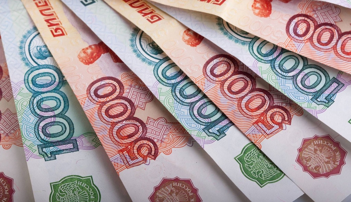 За год российские банки срезали лимиты по кредиткам на 10 тысяч рублей
