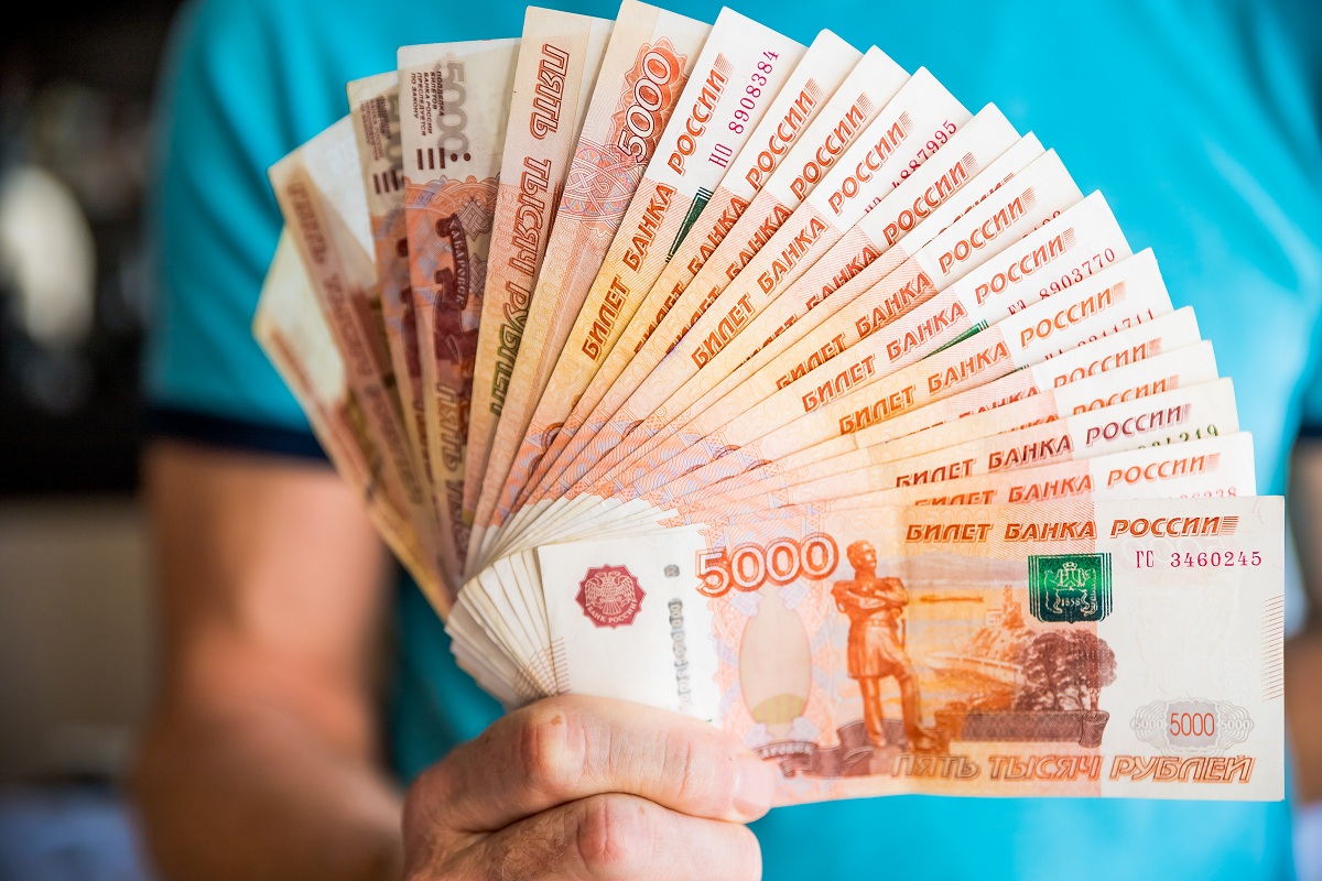 Малоимущим россиянам могут выдать до 250 тысяч рублей