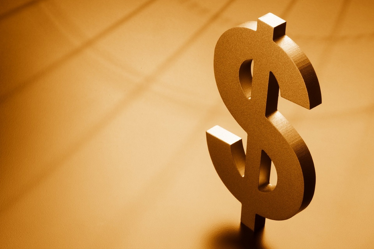 Аналитик считает доллар лучшей валютой для сбережений