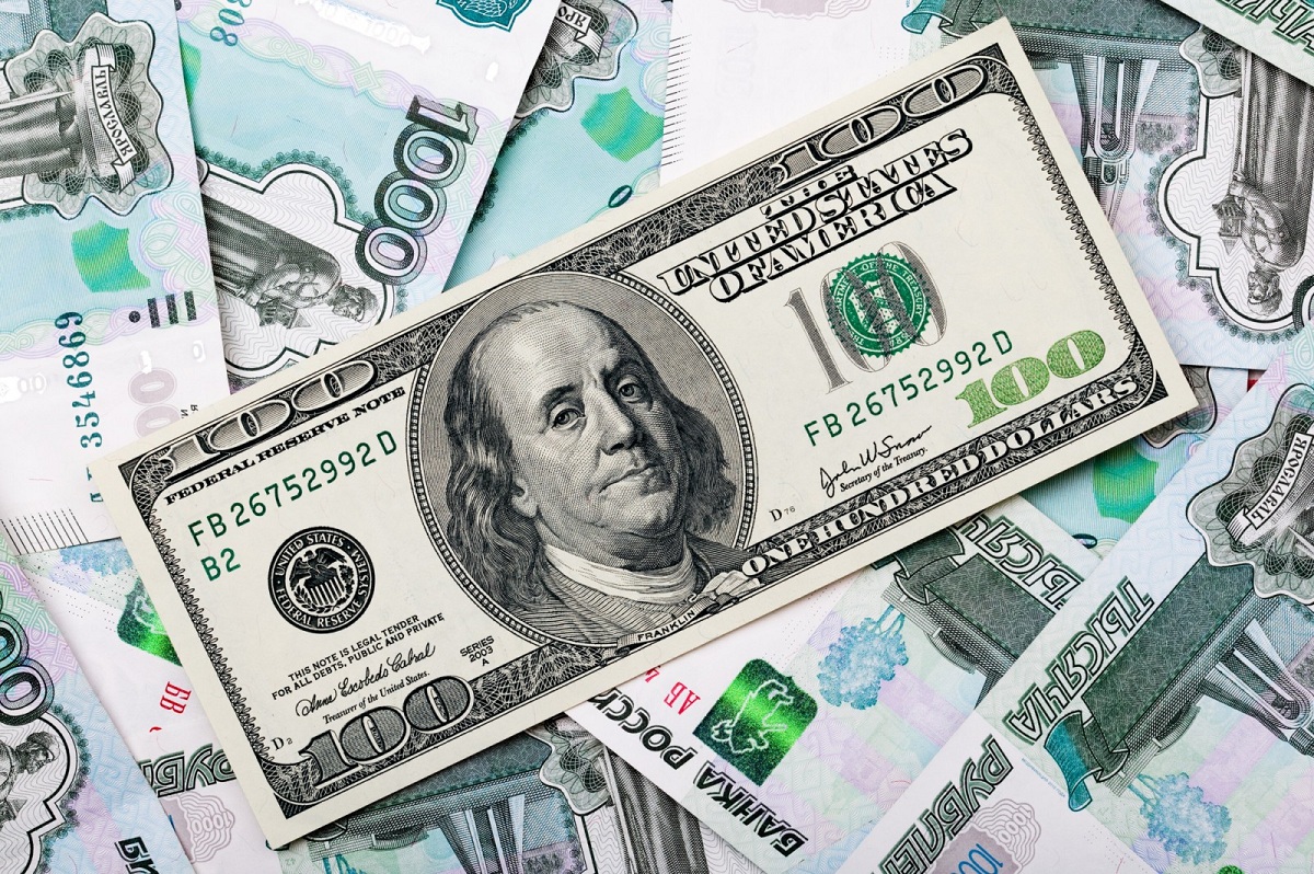 Россиянам дали перечень действий с валютными счетами после введения комиссии по ним