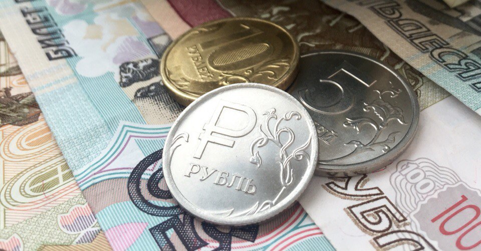 Клиентам подсанкционных ФО захотели позволить погашать кредиты в рублях