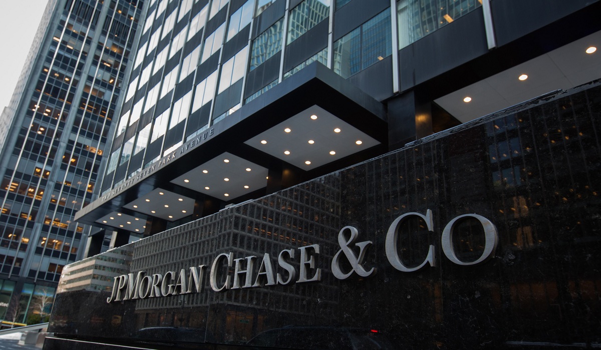 JPMorgan Chase & Co уволил несколько сотен работников