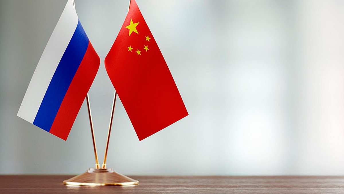 Министр экономического развития рассказал о росте доли нацвалют в расчетах между РФ и КНР