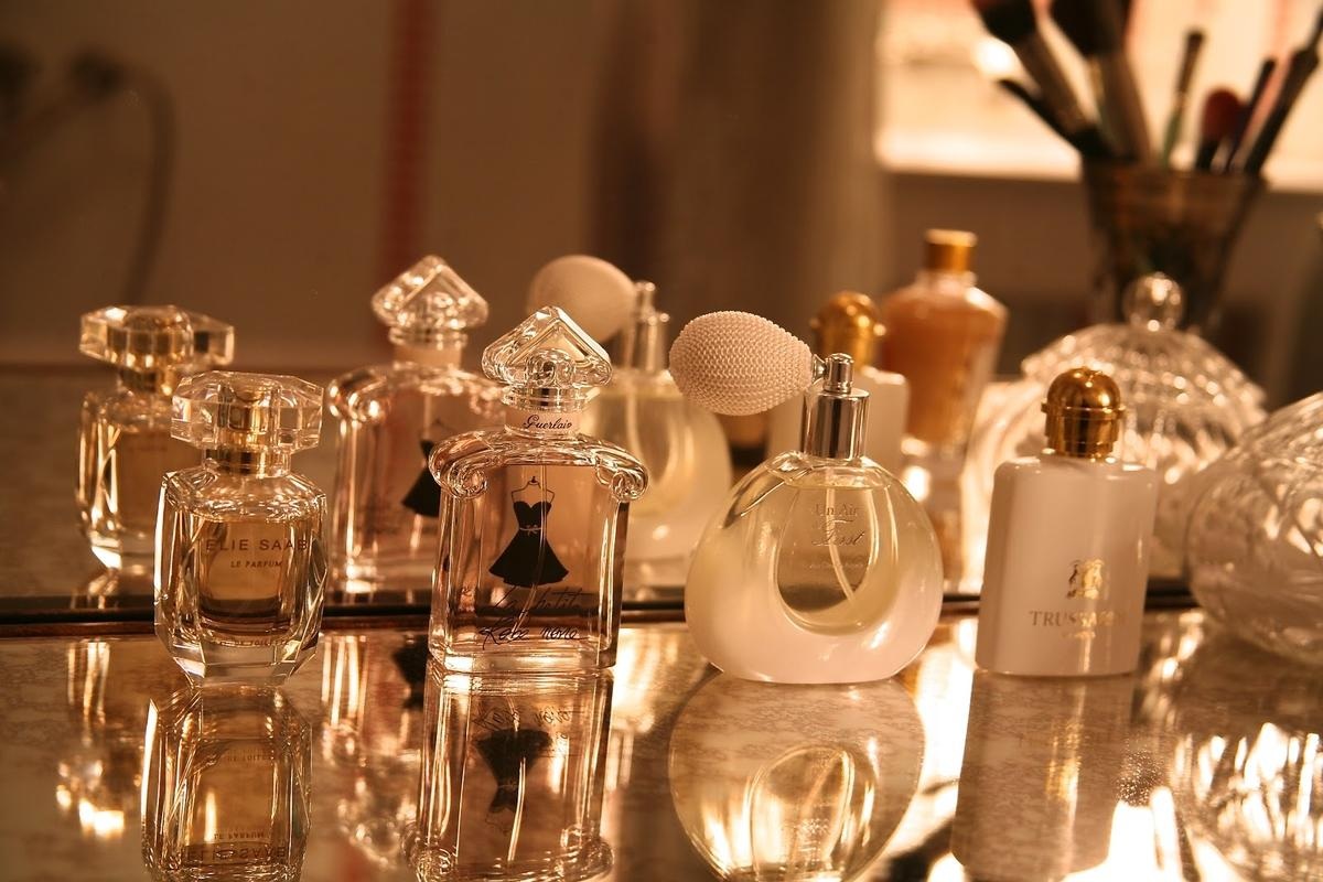 В РФ понизились цены на парфюмерную продукцию