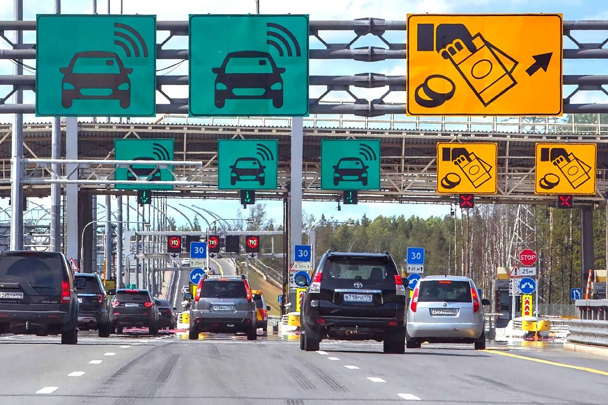 В России выросла популярность платных дорог