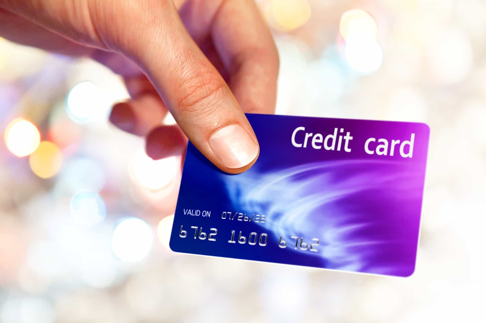 Можно ли оформить займ через кредитную карту?