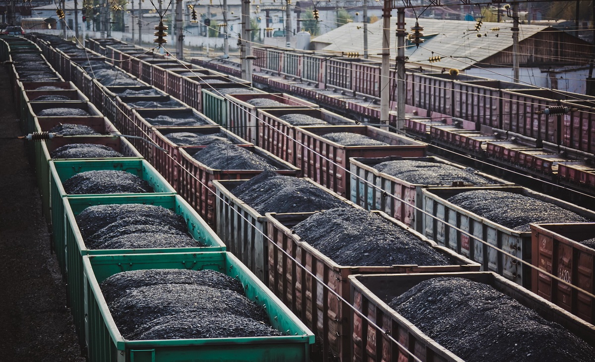 Сократились поставки угля из РФ на территорию КНР